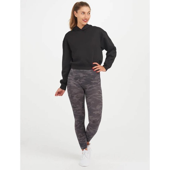NWT SPANX Look at Me Now Seamless Leggings Heather Camo Size XS - Picture 1 of 9